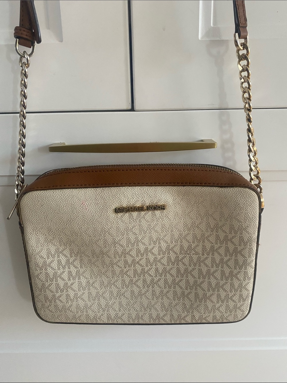Michael Kors Cream & Brown Logo-Print Crossbody Bag w adjustable chain strap